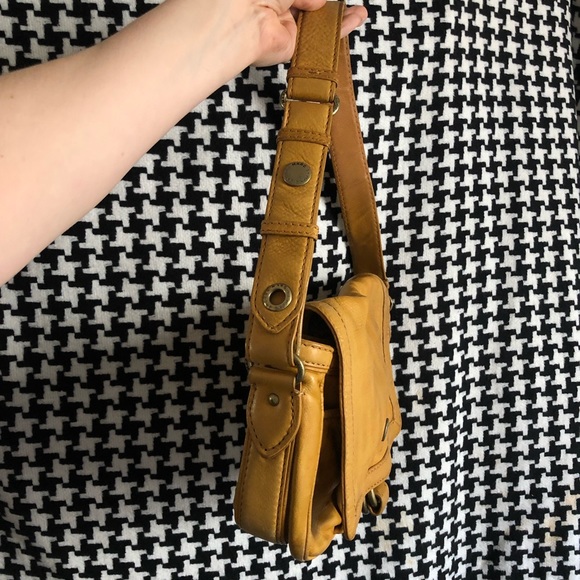 🔴 SOLD 🔴 - Marc by Marc Jacob’s leather purse. Y2k shoulder style handbag - Picture 9 of 11